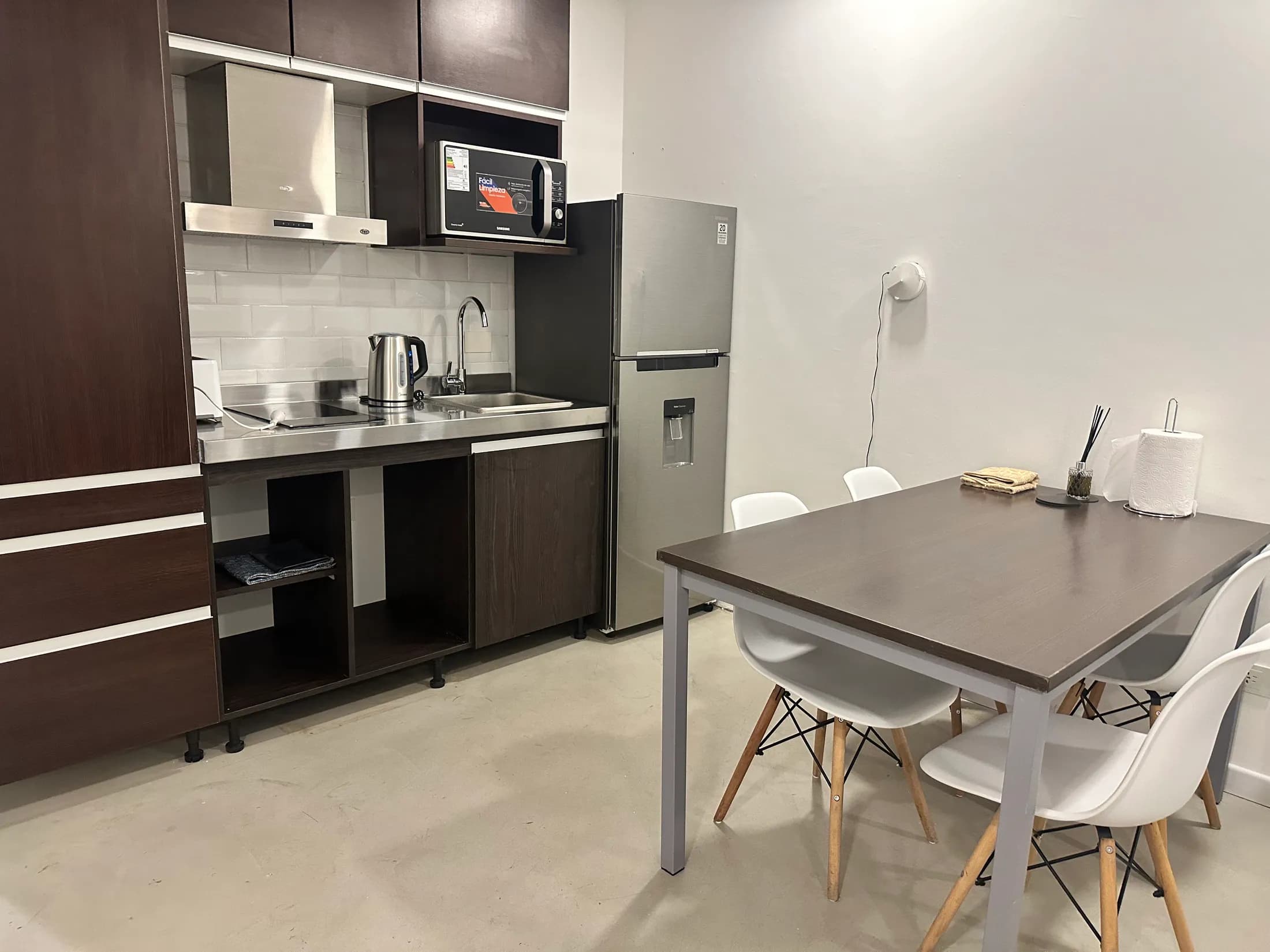 Monoambiente Premium Wengue — imagen 1
